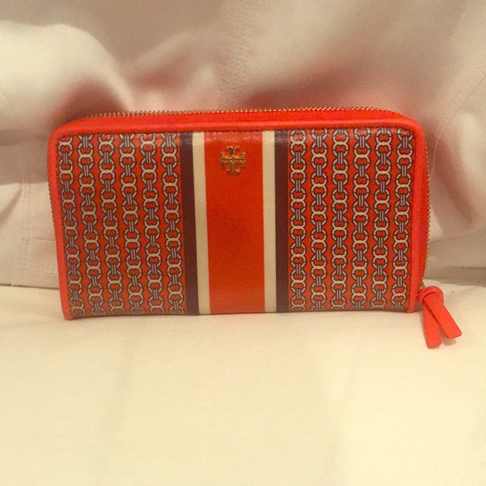 Tory Burch wallet